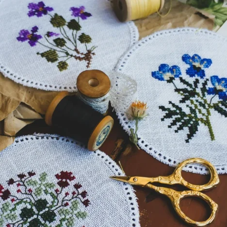 Cross-stitch pattern “Autumn bouquet with zinnias and calla lilies”